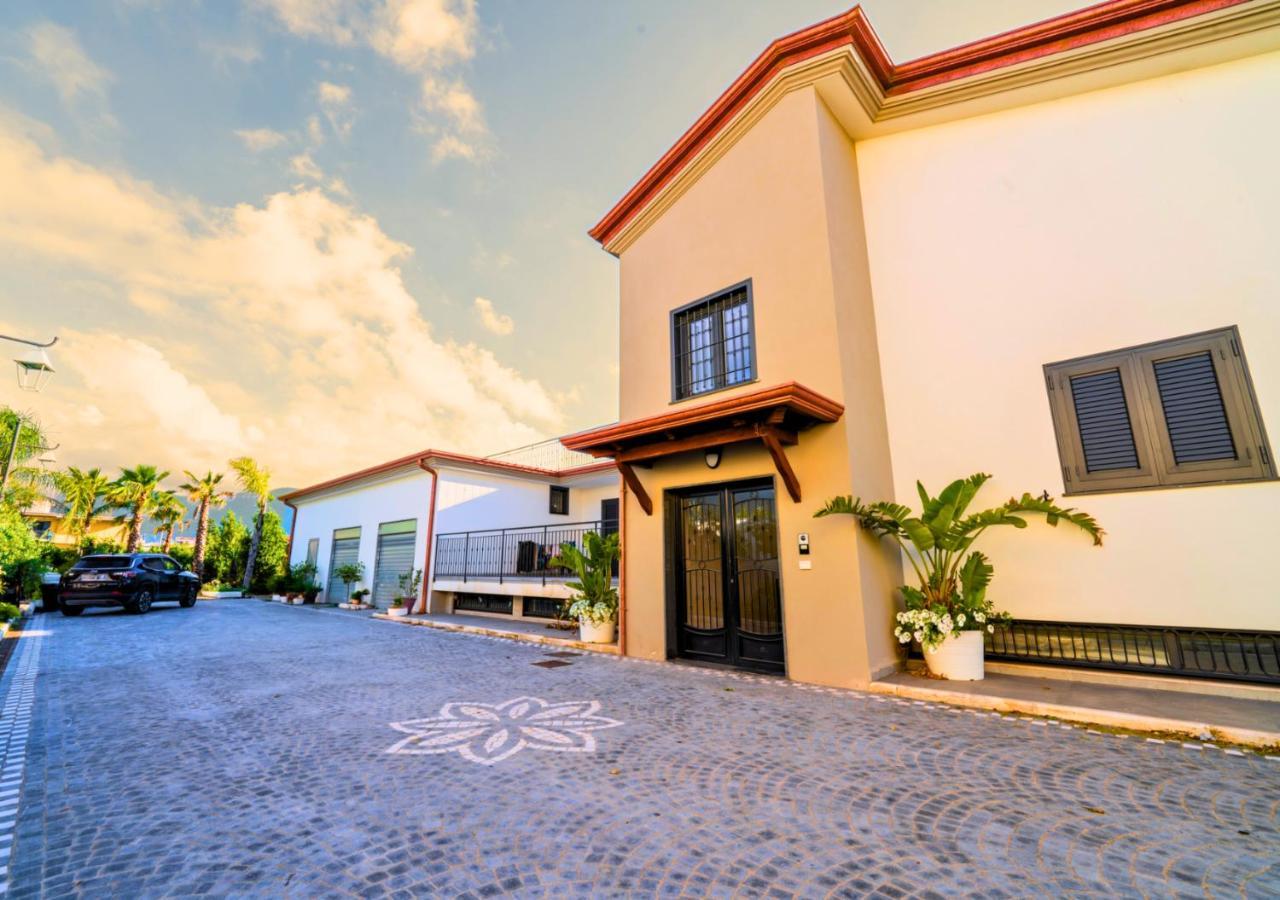 Villa Dei Cesari Bed & Breakfast Santa Maria La Carita Exterior photo