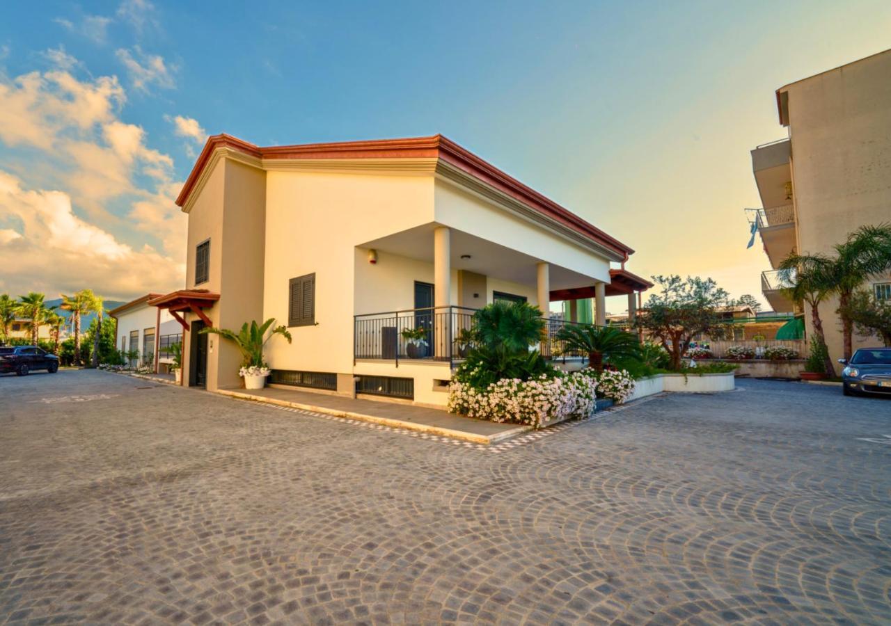 Villa Dei Cesari Bed & Breakfast Santa Maria La Carita Exterior photo
